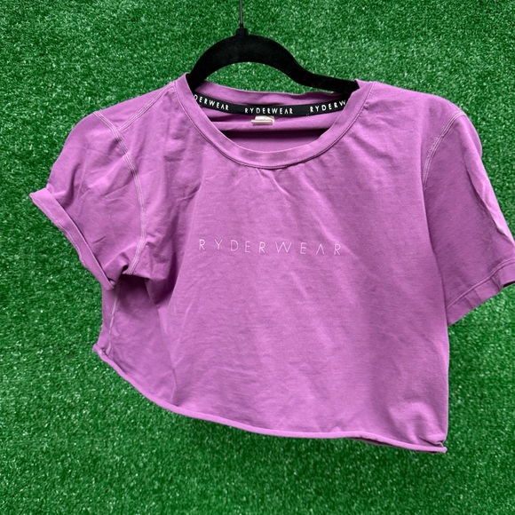 Ryderwear Lavender Short Sleeve Crop Top - Picture 1 of 3